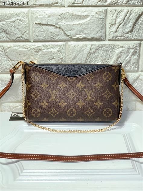 louis vuitton small purse canada|louis vuitton small purse crossbody.